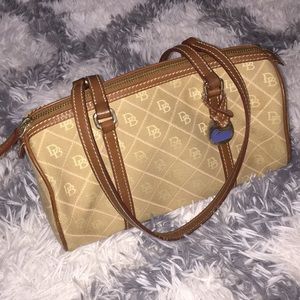 Dooney & Bourke 👜